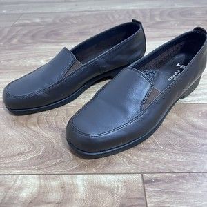 Hush Puppies Heaven Brown Leather Loafer Shoes Size 10 Slip On Classic Comfort